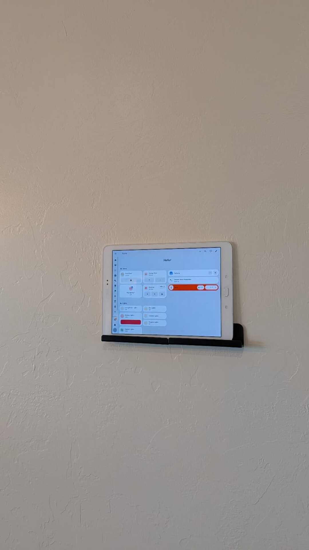 Wall-mounted smart home tablet control panel